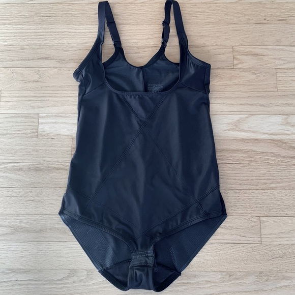 Slim Shaper By Miracle Brands